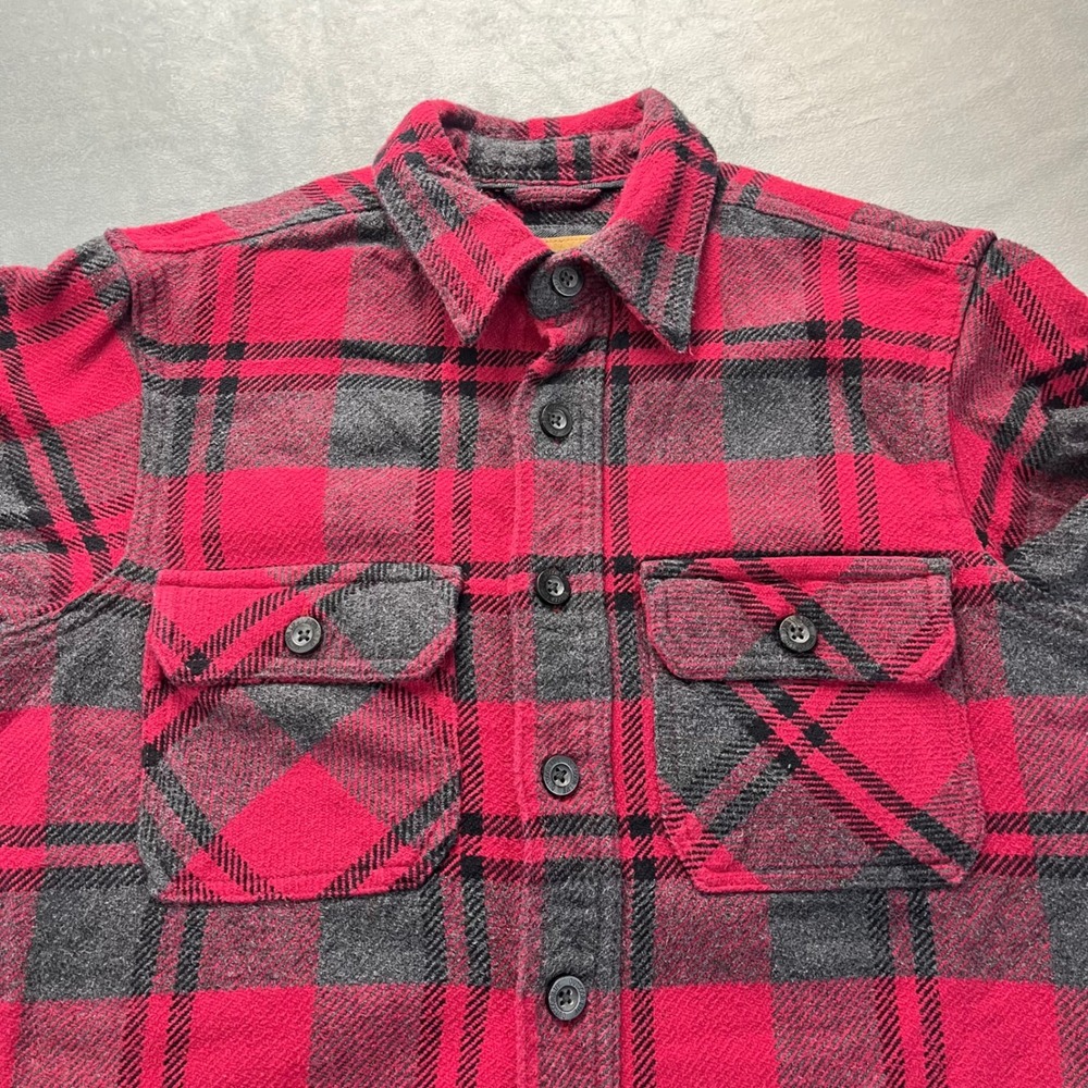 Outdoor Life Mens‎ Size Small Red Gray Plaid Flannel Button Down Shirt - Picture 7 of 8